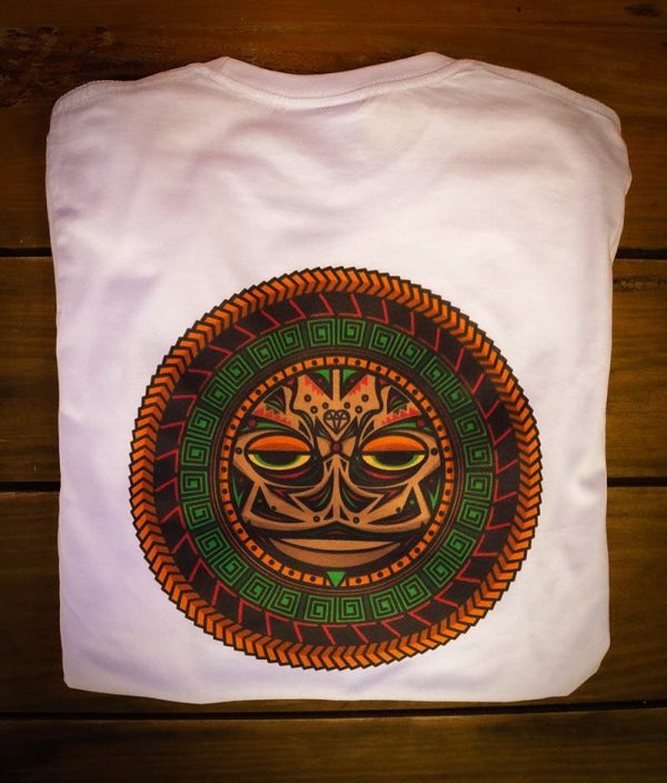 Camiseta estilo Tattoo maorí