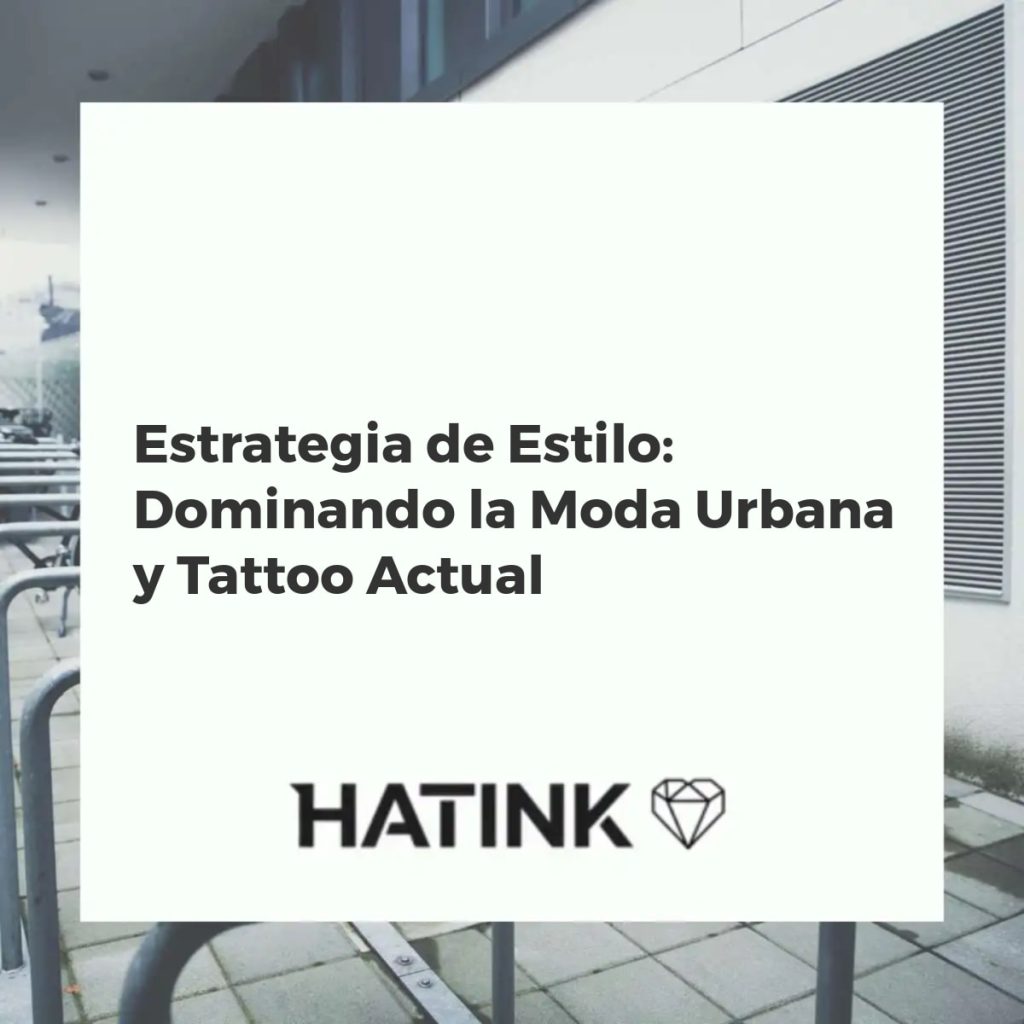 Joven con estilo urbano y ropa con diseños de tatuajes, combinando sudadera, camiseta y gorra en un entorno urbano.