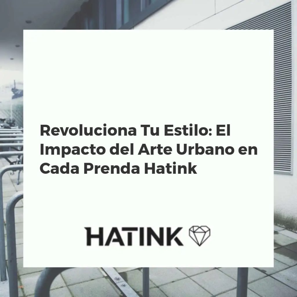 Persona con camiseta Hatink de diseño tattoo en entorno urbano, mostrando fusión de arte y moda.